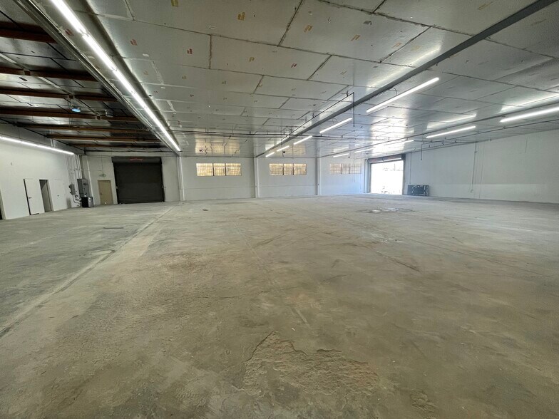 More Photos Of 7442 Varna Ave, North Hollywood Warehouse For Sale