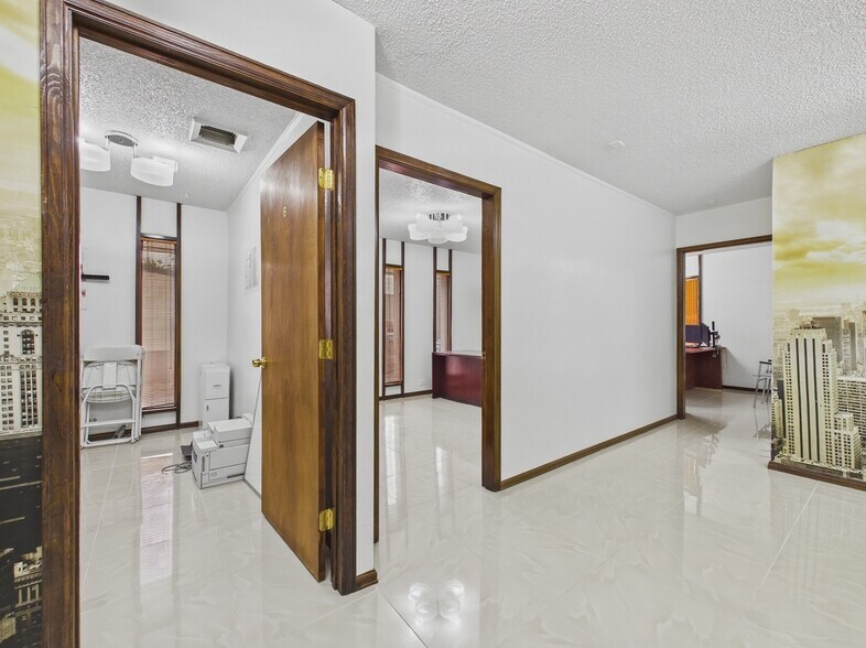 More Photos Of 4219 S Broadway, Englewood Medical For Sale
