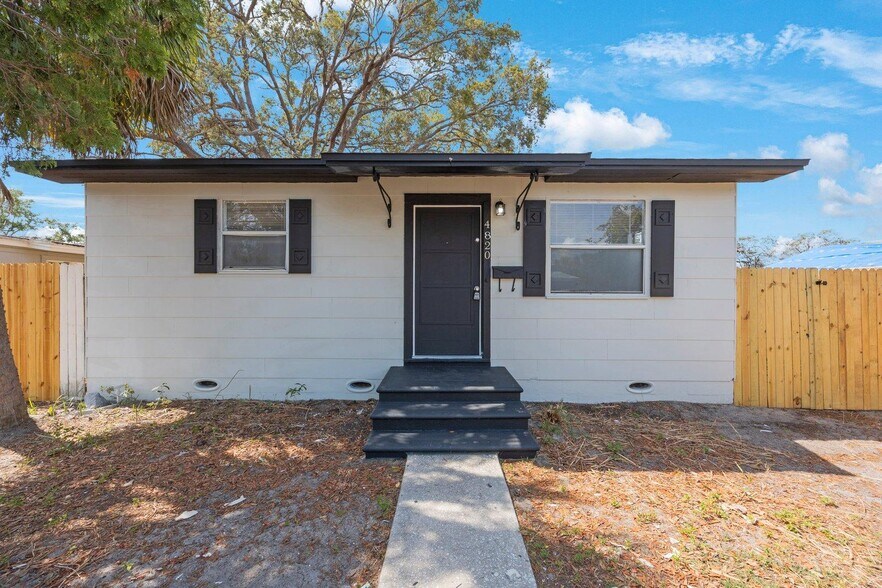 More Photos Of 1357 Overlea St, Clearwater Specialty For Sale