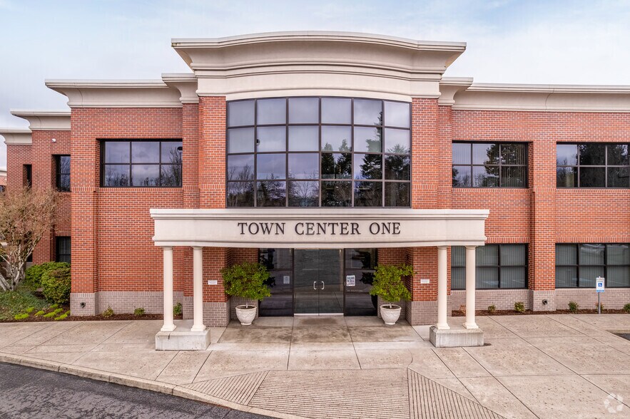 More Photos Of 16821 SE McGillivray Blvd, Vancouver Office For Lease