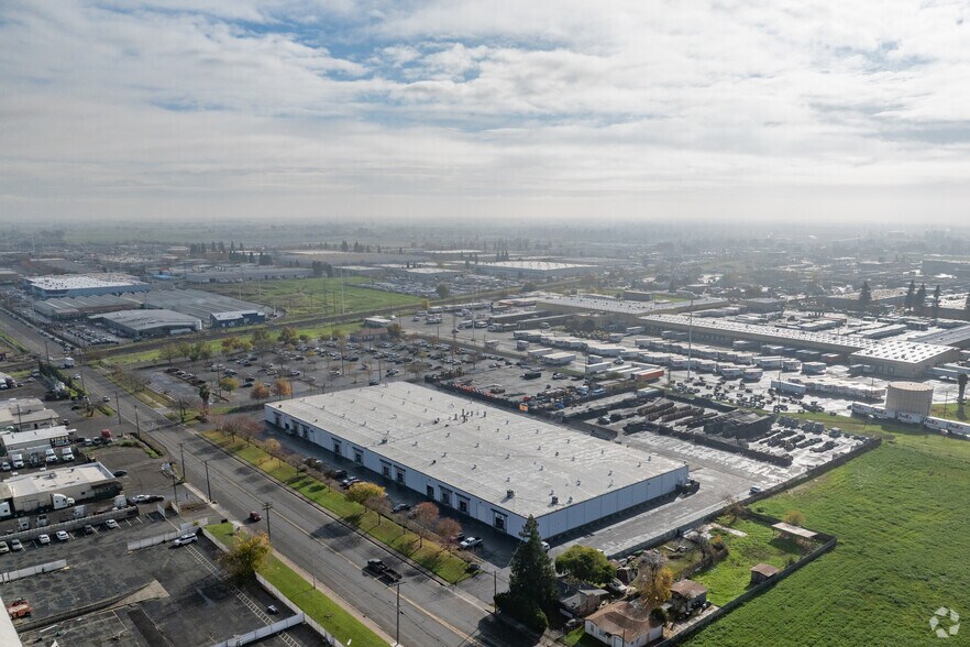 More Photos Of 8170-8188 Elder Creek Rd, Sacramento Warehouse For Lease