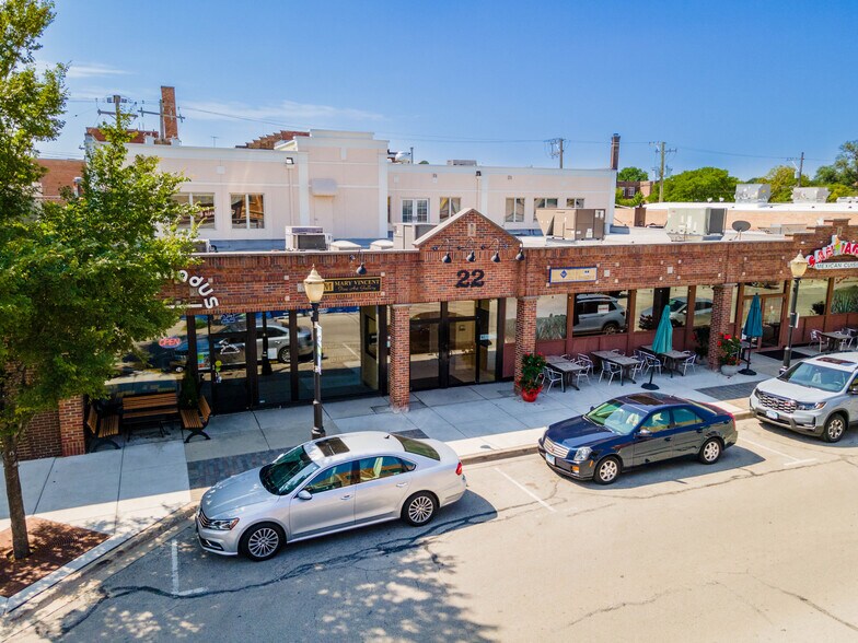 More Photos Of 22 W Calendar Ct, La Grange Office For Lease