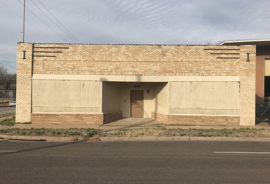 Primary Photo Of 1845 Linwood Blvd, Oklahoma City Storefront For Sale
