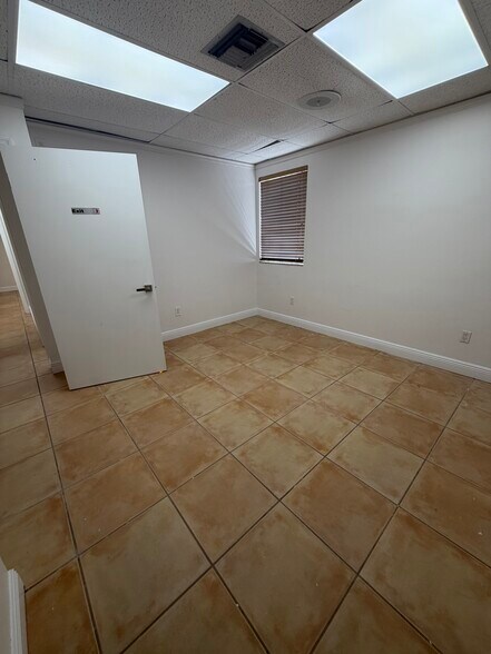 More Photos Of 1933 SW 27th Ave, Miami Office For Lease