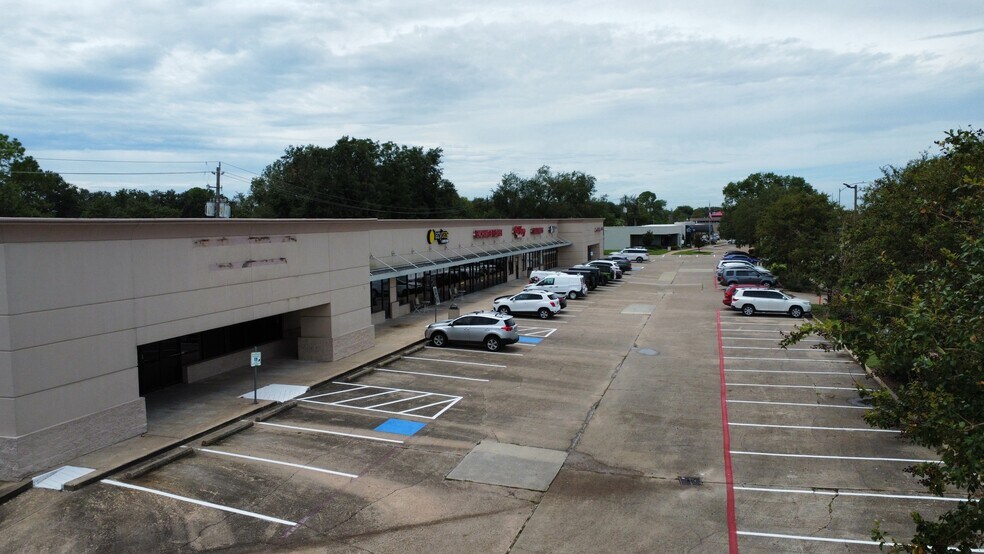 More Photos Of 4416 Fairmont Pky, Pasadena Unknown For Lease