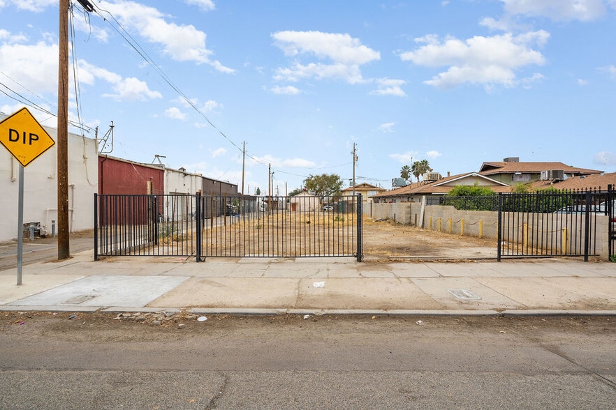 More Photos Of 919 N Chester Ave, Bakersfield Storefront Retail Office For Sale