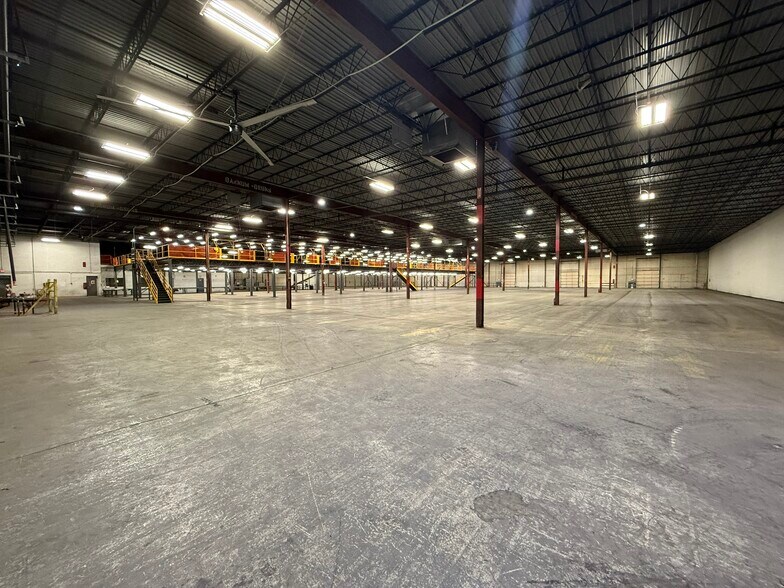 More Photos Of 3440 Trant Ave, Norfolk Distribution For Lease