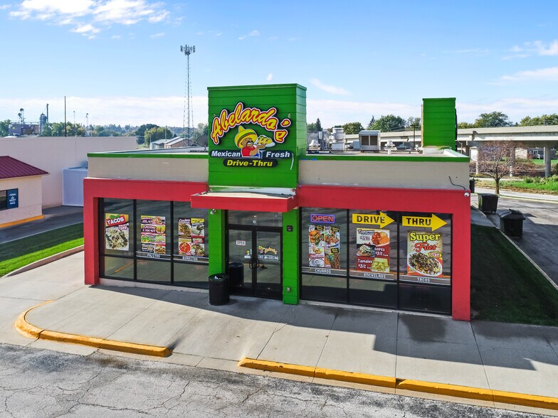 More Photos Of 801-905 Highway 30 E, Carroll Unknown For Lease