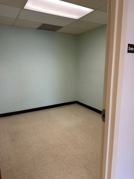 More Photos Of 961 Canal St, Syracuse Medical For Sale