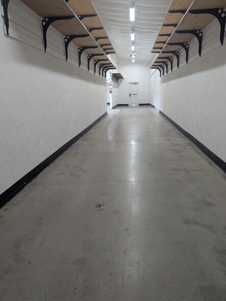 More Photos Of 530 Cypress Ave, Hermosa Beach Warehouse For Lease