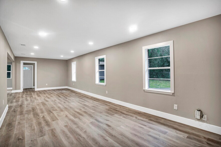 More Photos Of 601 Spring St, Round Rock Office Residential For Lease
