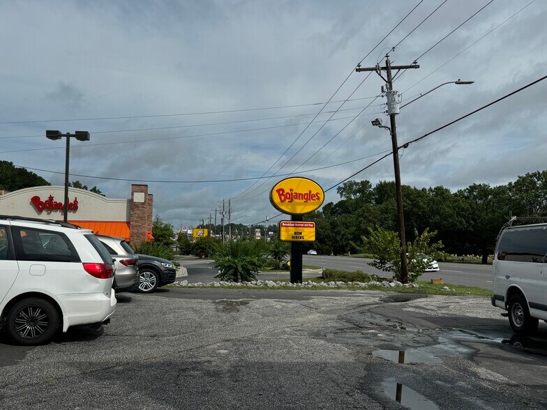 More Photos Of 1708 E Broad Ave, Rockingham Freestanding For Lease