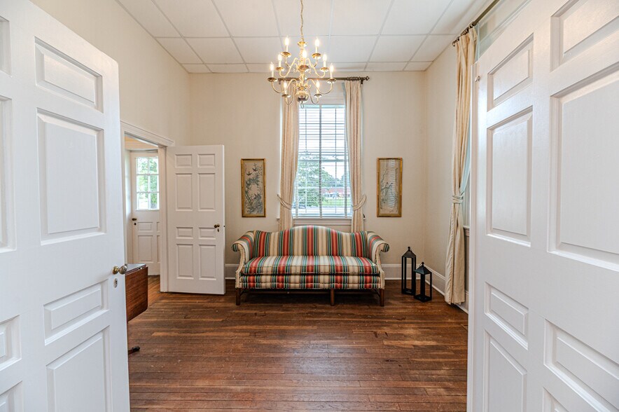 More Photos Of 211 Main st, Broadway Religious Facility For Sale