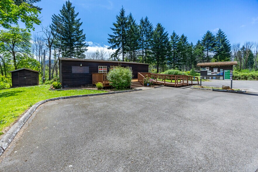 More Photos Of 45632 McKenzie Hwy, Vida Flex For Sale
