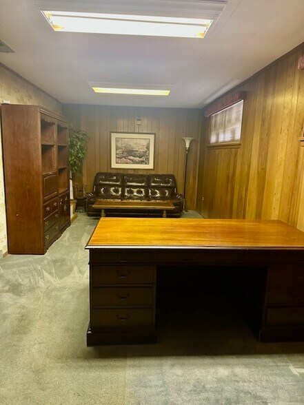 More Photos Of 501 E Church St, Orlando Office For Sale