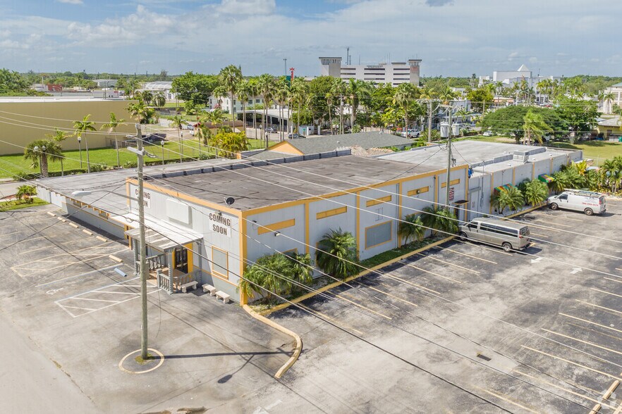 More Photos Of 17 NE 1st Rd, Homestead Storefront Retail Office For Sale