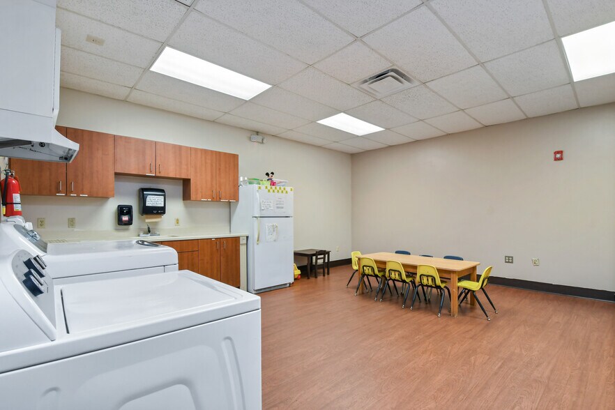 More Photos Of 5165 Adanson St, Orlando Loft Creative Space For Sale