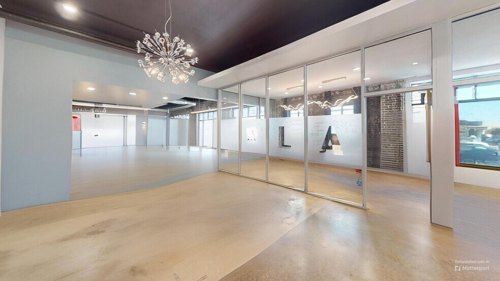 More Photos Of 201 W Morehead St, Charlotte Office For Lease