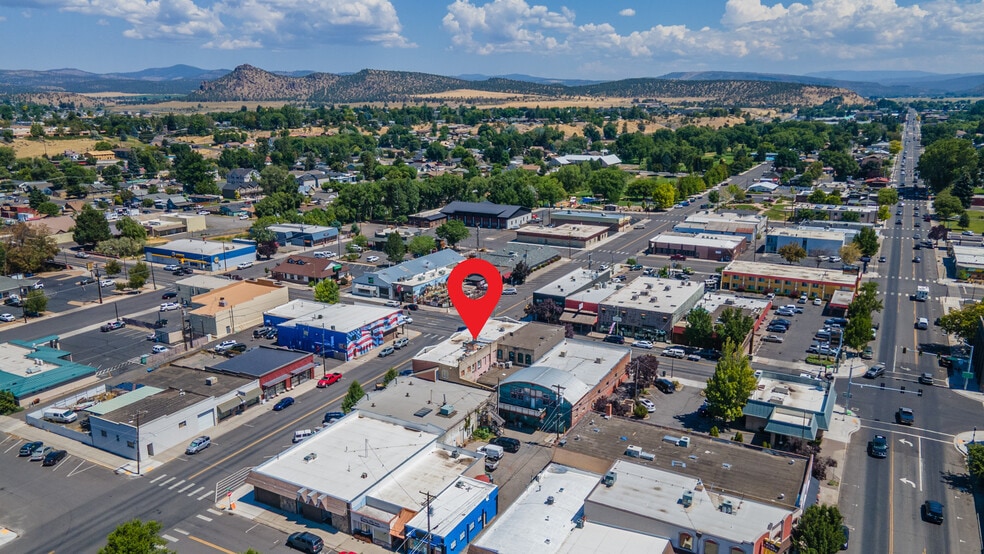 More Photos Of 395 N Main St, Prineville Storefront Retail Residential For Sale
