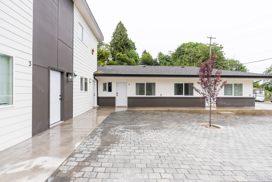 Primary Photo Of 10009 S Des Moines Memorial Dr, Seattle Apartments For Sale