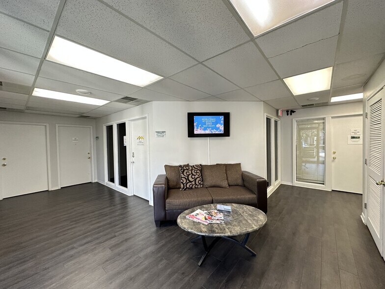 More Photos Of 6015 Morrow St E, Jacksonville Coworking Space