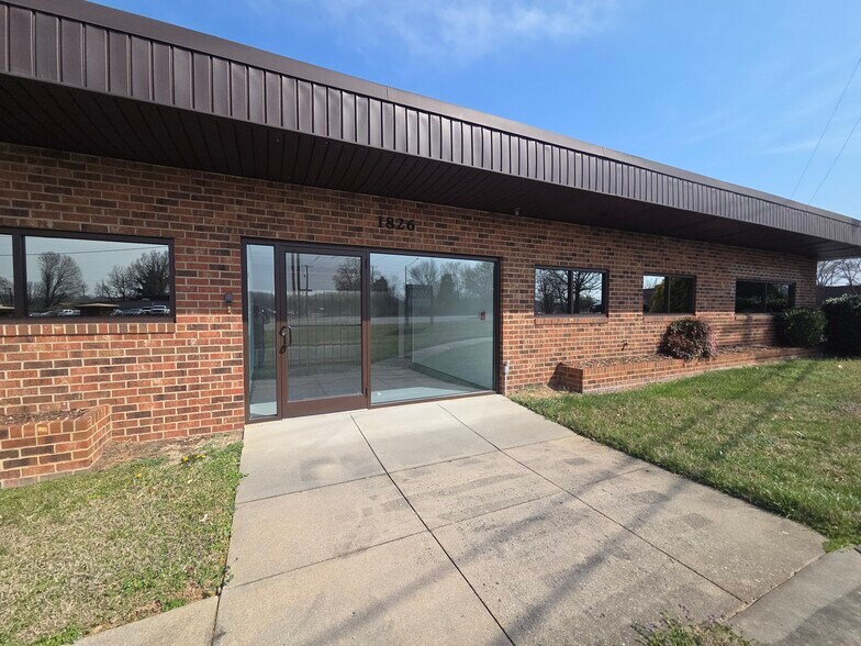 More Photos Of 1826 Albertson Rd, High Point Manufacturing For Lease
