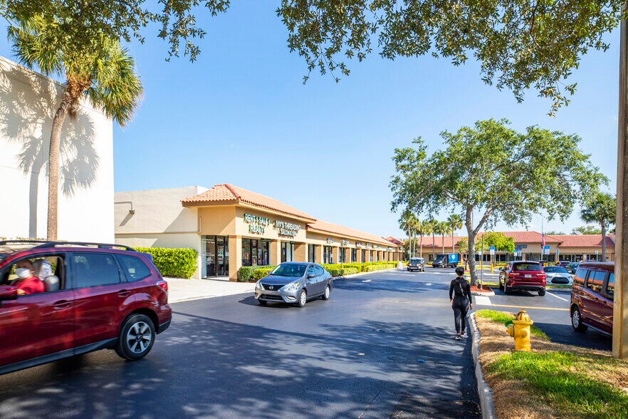 More Photos Of 12520 Pines Blvd, Pembroke Pines Unknown For Lease