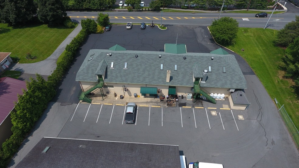 More Photos Of 1850 Friedensville Rd, Bethlehem Office For Lease