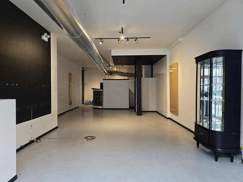 More Photos Of 1721 W North Ave, Chicago Storefront Retail Residential For Lease