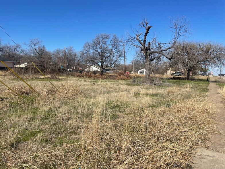 More Photos Of 713 Jefferson ave, Fort Worth Land For Sale