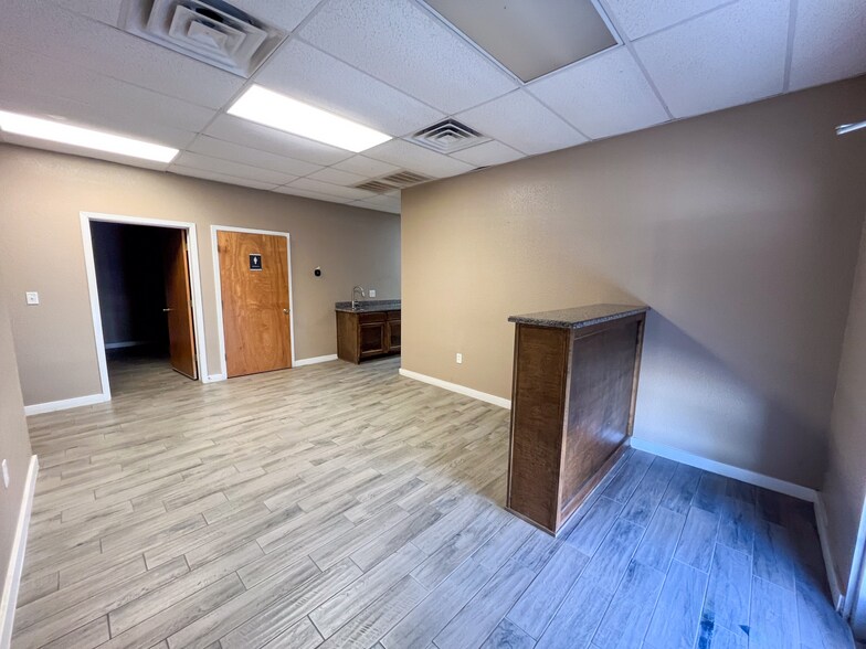 More Photos Of 132 Nell Deane Blvd, Schertz Warehouse For Sale