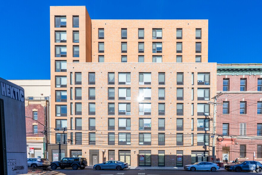 More Photos Of 1508 Central Ave, Far Rockaway Storefront Retail Residential For Lease
