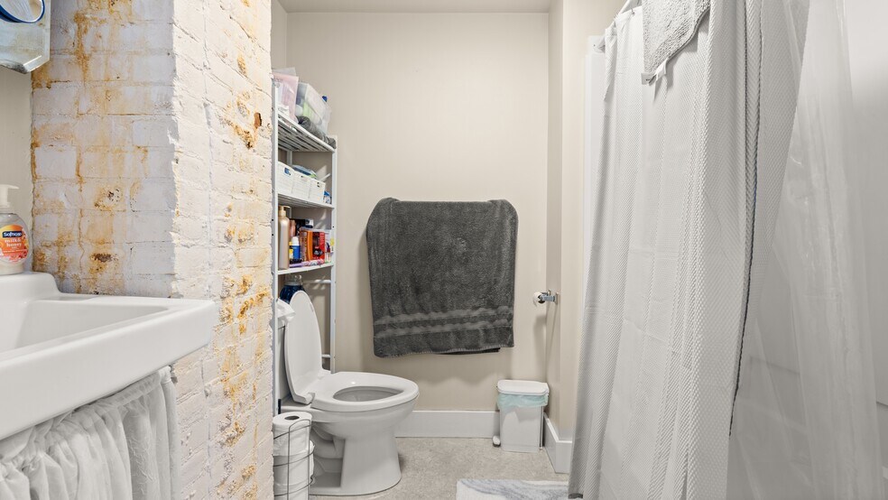 More Photos Of 465 Chapel St, Lee Apartments For Sale