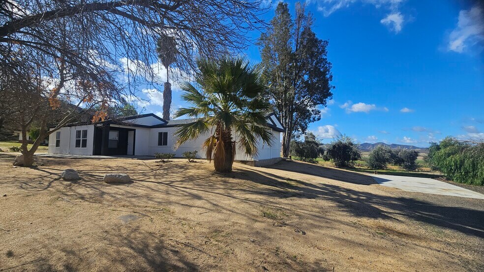 More Photos Of 2100 S State St, Hemet Rehabilitation Center For Sale