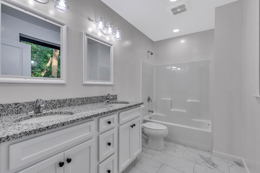 More Photos Of 253 Mantoloking Rd, Brick Apartments For Sale