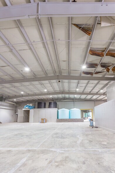 More Photos Of 506 Bear Creek Rd, Dalton Manufacturing For Sale