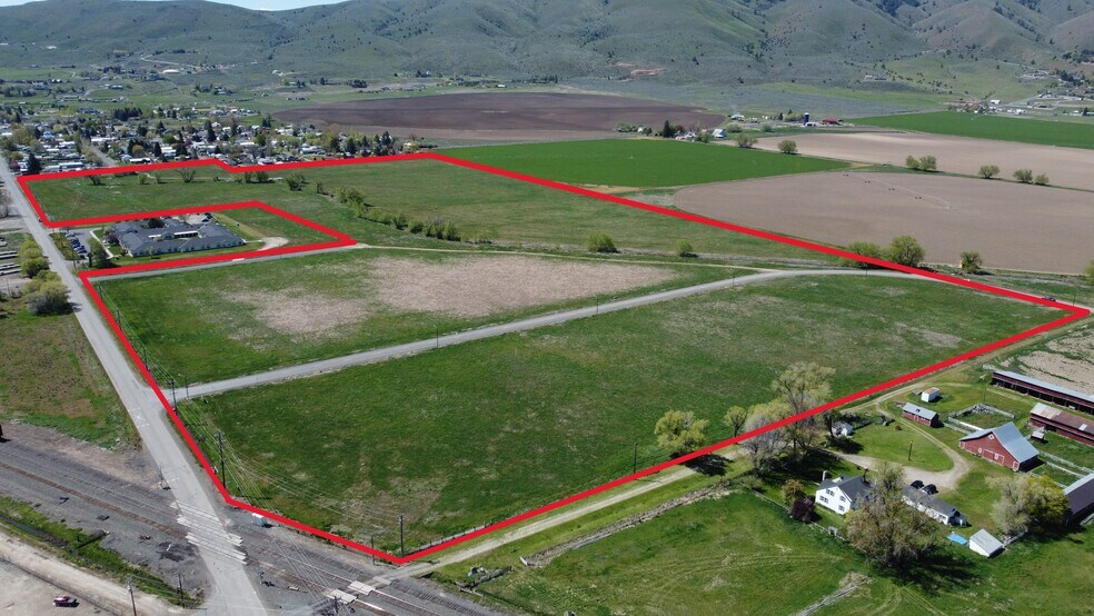 More Photos Of 0 17th St, Baker City Land For Sale