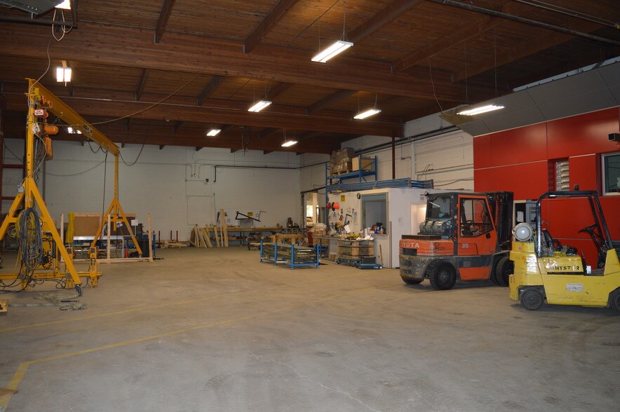 More Photos Of 14625 122nd Ave NW, Edmonton Manufacturing For Lease
