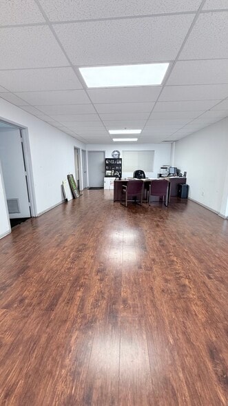 More Photos Of 3070 Myers St, Riverside Warehouse For Sale