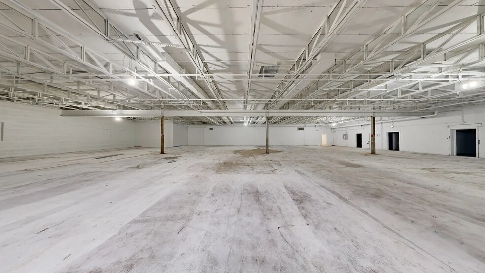 Primary Photo Of 240 State Rt 17 S, Lodi Warehouse For Lease