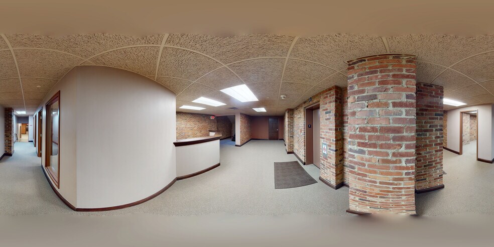 More Photos Of 150 E Market St, Indianapolis Office For Lease
