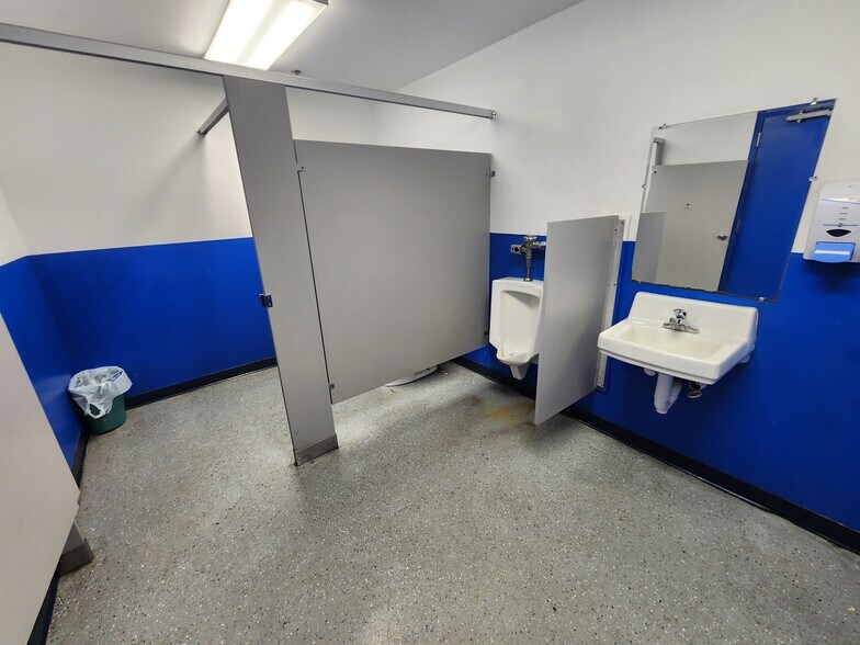 More Photos Of 1301-1349 W Floyd Baker Blvd, Gaffney Unknown For Lease