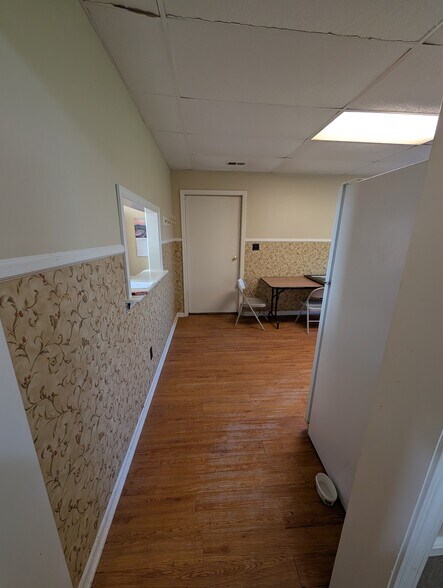 More Photos Of 707 Jewell Rd, Wilmore Warehouse For Sale