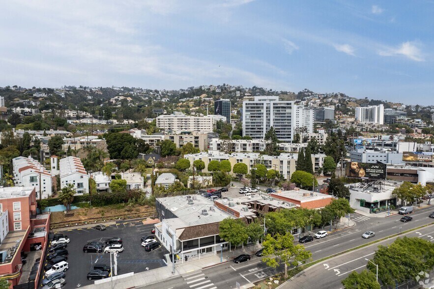 More Photos Of 8555 Santa Monica Blvd, West Hollywood Storefront Retail Office For Lease