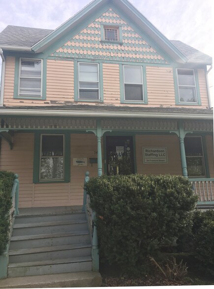 More Photos Of 54 Fremont St, New London Office Residential For Sale