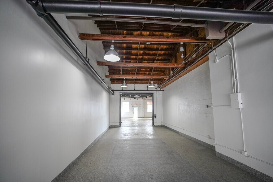 More Photos Of 2640-2646 SW 28th Ln, Miami Manufacturing For Sale