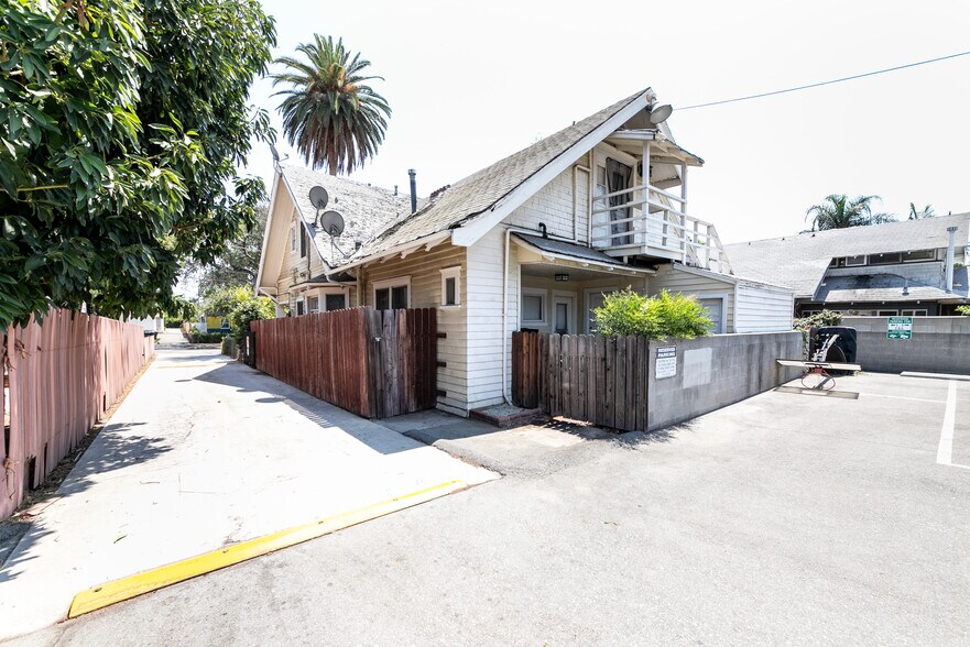 More Photos Of , Pasadena Unknown For Sale