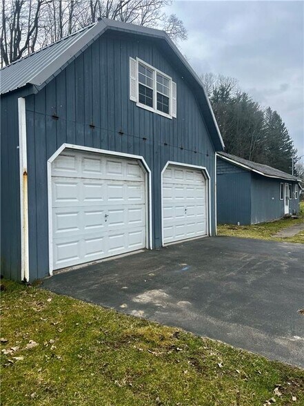 More Photos Of 1016 State Route 13, Cortland Flex For Sale