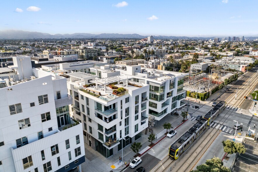 More Photos Of 1550 Lincoln Blvd, Santa Monica Apartments For Lease