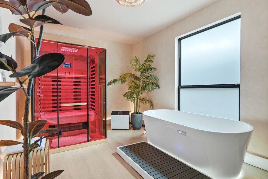 More Photos Of 1915 E Martin Luther King Jr Blvd, Austin Apartments For Sale